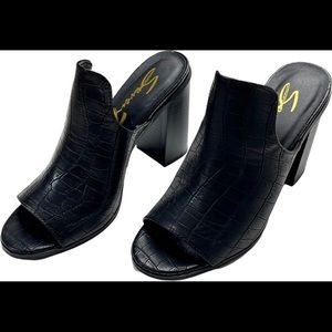 Seven7 Black Croc Leather Mules Size 6.5